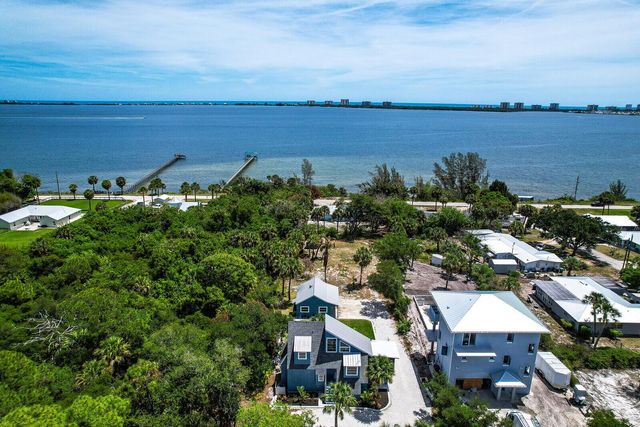 12000 Conklin Way, Jensen Beach, FL 34957