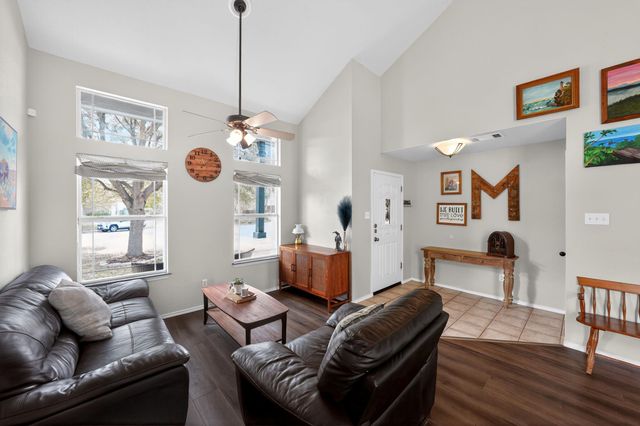 748 Bills CIR, Bastrop, TX 78602