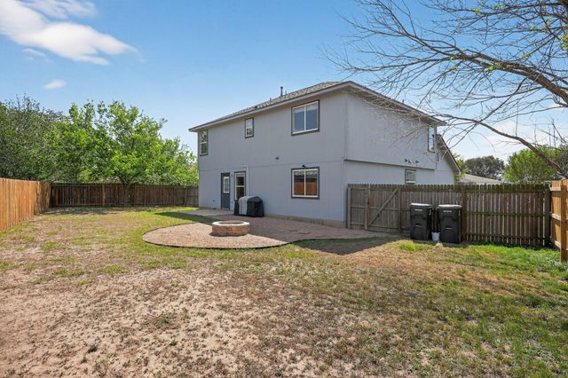 748 Bills CIR, Bastrop, TX 78602