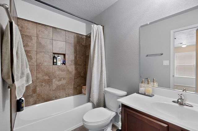3194 Calle Nueva Vista, Santa Fe, NM 87507