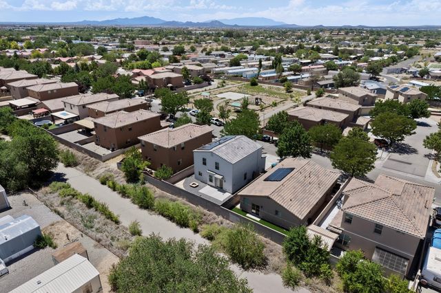 3194 Calle Nueva Vista, Santa Fe, NM 87507