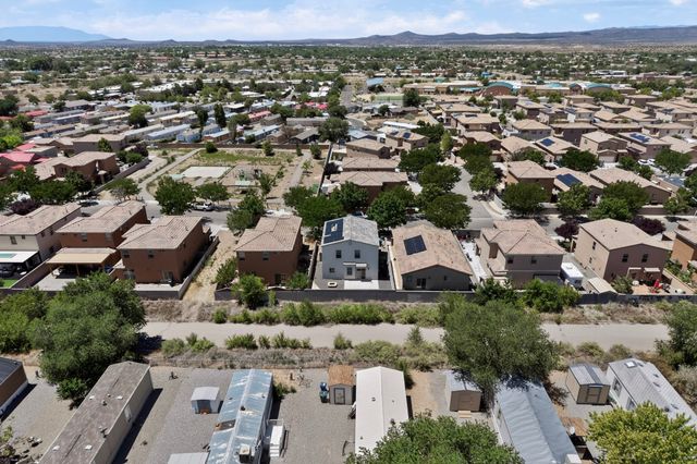 3194 Calle Nueva Vista, Santa Fe, NM 87507