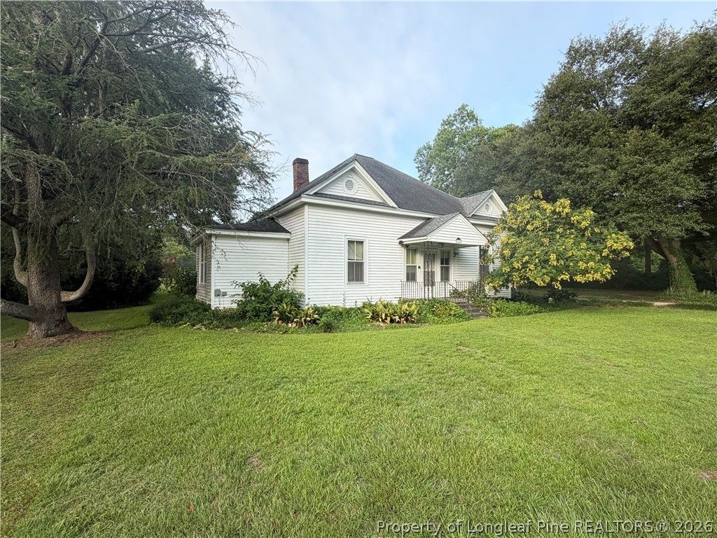 223 West Third Avenue, Red Springs, NC 28377 — exterior