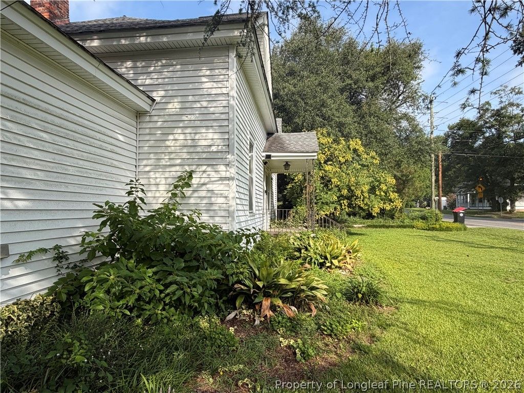 223 West Third Avenue, Red Springs, NC 28377 — photo 10