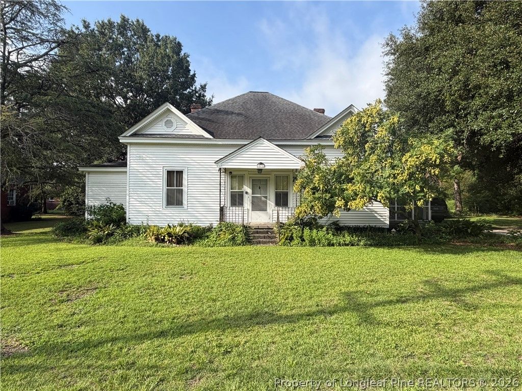 223 West Third Avenue, Red Springs, NC 28377 — photo 2