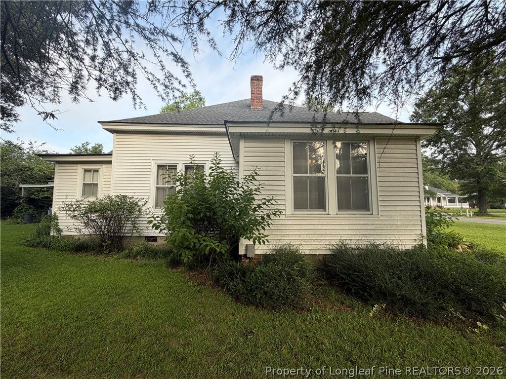 223 West Third Avenue, Red Springs, NC 28377 — photo 9