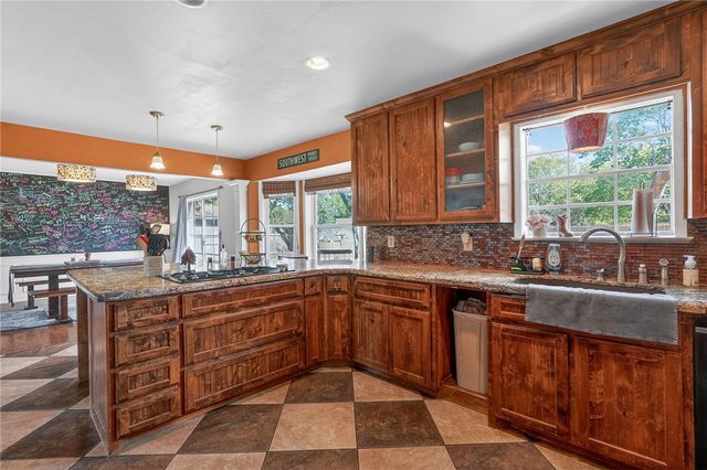 1204 King Arthur Circle, College Station, TX 77840