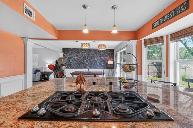 1204 King Arthur Circle, College Station, TX 77840