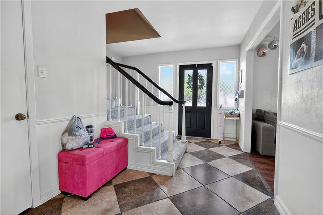 1204 King Arthur Circle, College Station, TX 77840