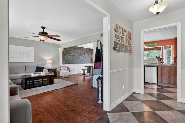 1204 King Arthur Circle, College Station, TX 77840