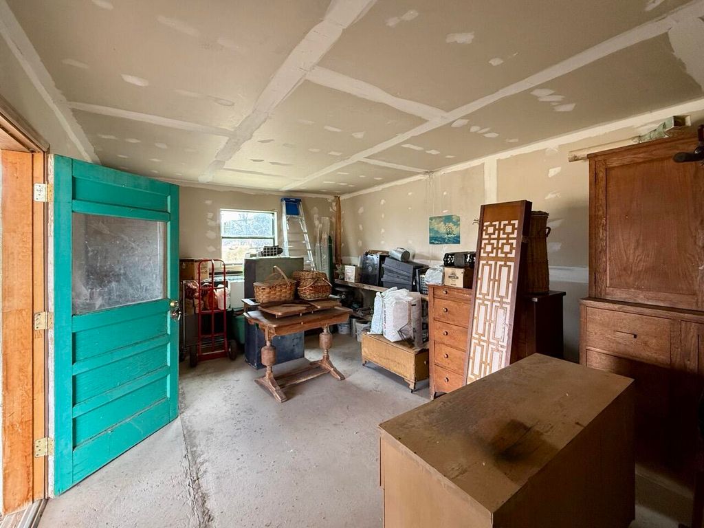 Image 33 of property listing at 64 Milky Way Road, Ramah, NM 87321