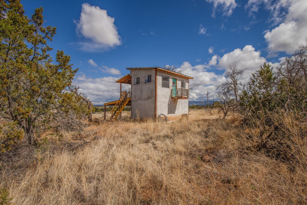 Image 37 of property listing at 64 Milky Way Road, Ramah, NM 87321
