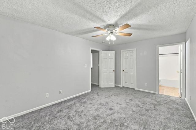 5916 Rolling Bluff, Indianapolis, IN 46221