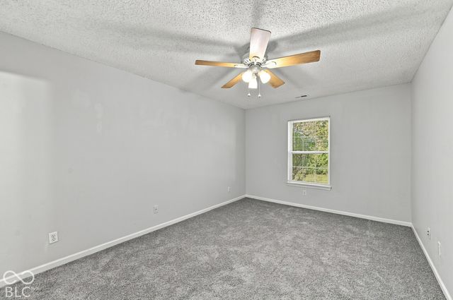 5916 Rolling Bluff, Indianapolis, IN 46221
