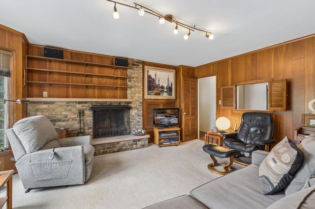 1605 Edgcumbe Road, Saint Paul, MN 55116
