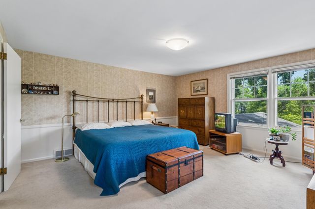1605 Edgcumbe Road, Saint Paul, MN 55116