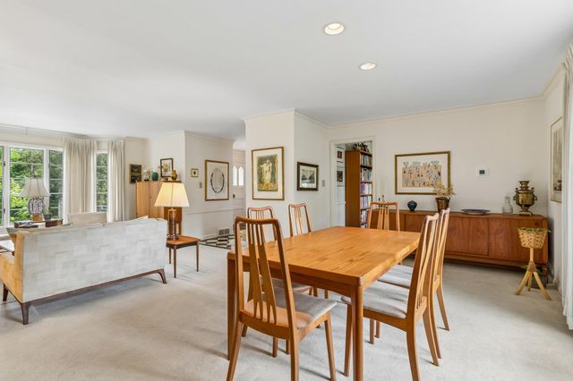 1605 Edgcumbe Road, Saint Paul, MN 55116