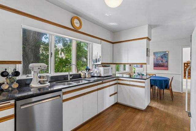 1605 Edgcumbe Road, Saint Paul, MN 55116