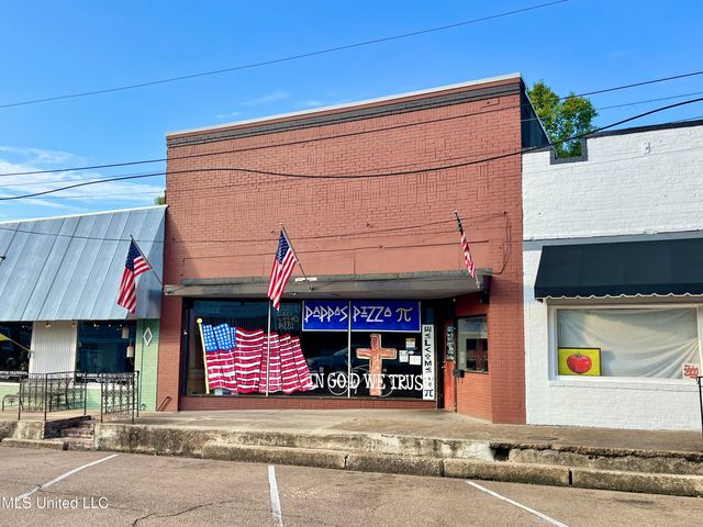 214 E Marion Avenue, Crystal Springs, MS 39059