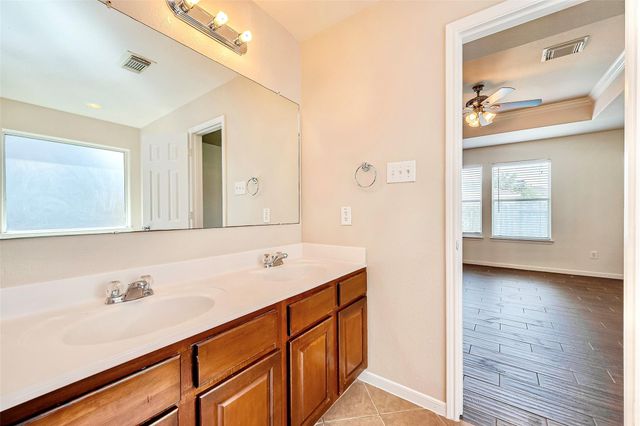 19319 Summer Island Way, Richmond, TX 77407