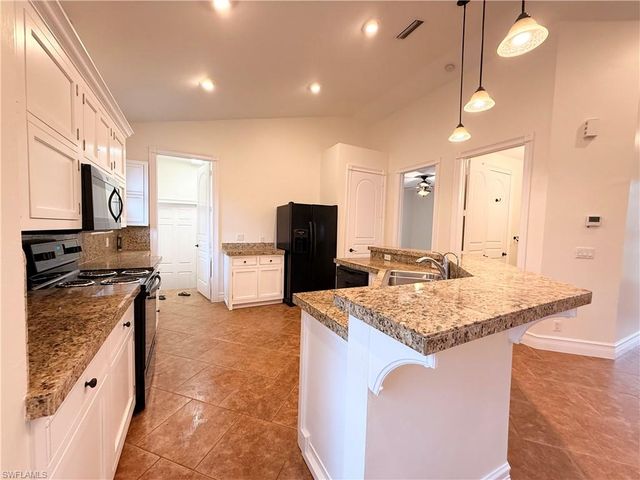 4125 13th Ave SW, Naples, FL 34116