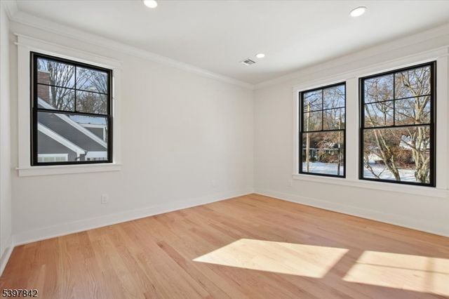 32 Felch Rd, Florham Park Boro, NJ 07932