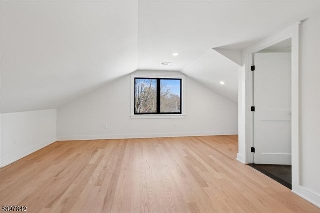 32 Felch Rd, Florham Park Boro, NJ 07932
