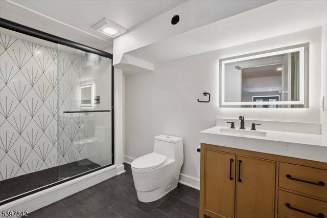 32 Felch Rd, Florham Park Boro, NJ 07932