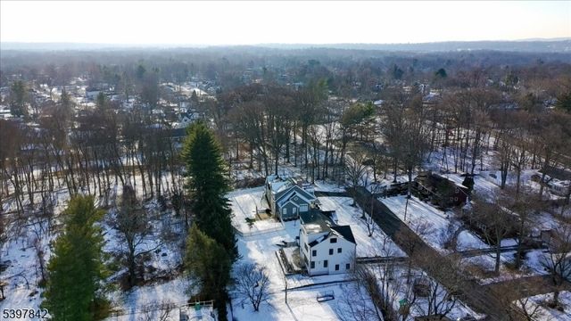32 Felch Rd, Florham Park Boro, NJ 07932
