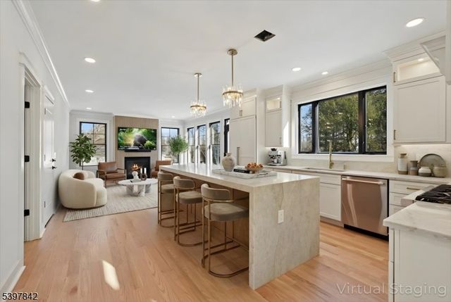 32 Felch Rd, Florham Park Boro, NJ 07932