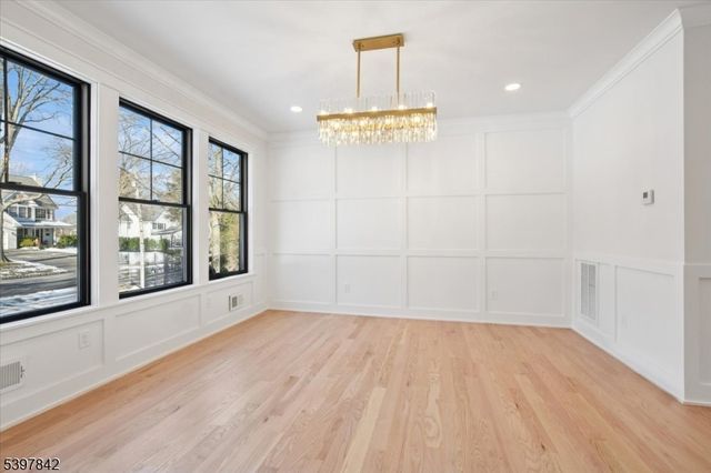 32 Felch Rd, Florham Park Boro, NJ 07932