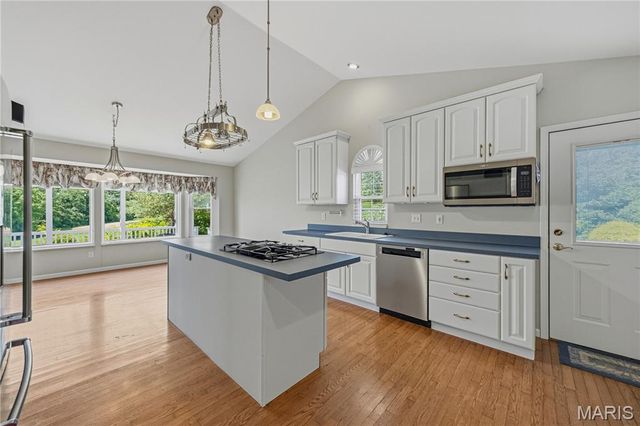 5326 Konarcik Road, Waterloo, IL 62298