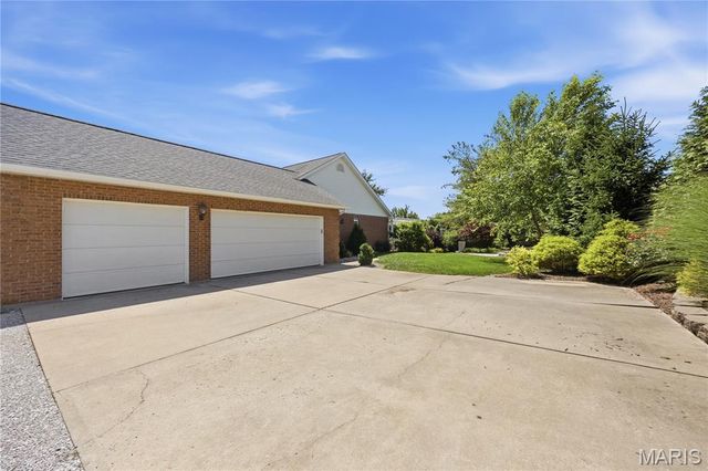 5326 Konarcik Road, Waterloo, IL 62298