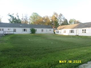 206 S D Street, Indianola, IA 50125