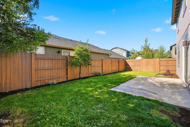 21141 SE Azalia Avenue, Bend, OR 97702