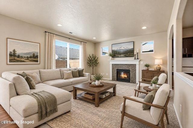 21141 SE Azalia Avenue, Bend, OR 97702