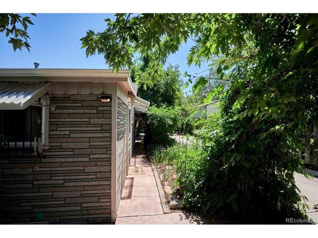 746 Stuart St, Denver, CO 80204