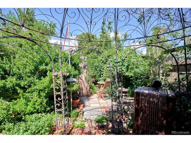 746 Stuart St, Denver, CO 80204