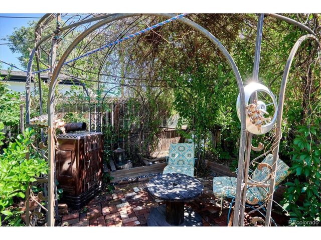 746 Stuart St, Denver, CO 80204