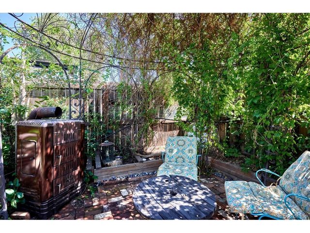 746 Stuart St, Denver, CO 80204