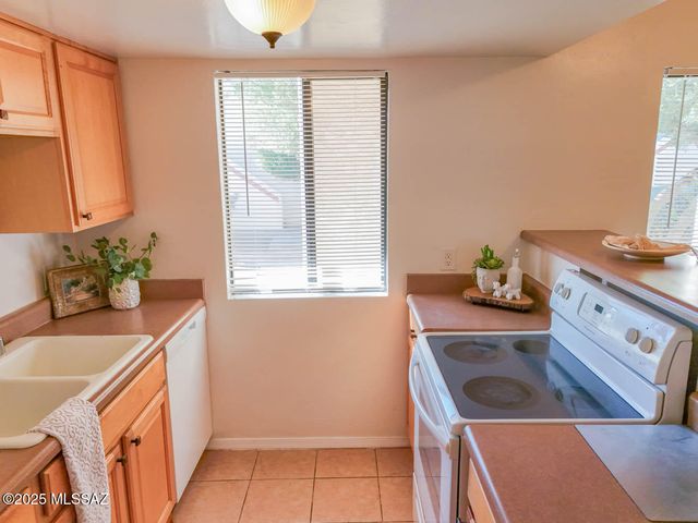 455 W Kelso St Apt 103, Tucson, AZ 85705