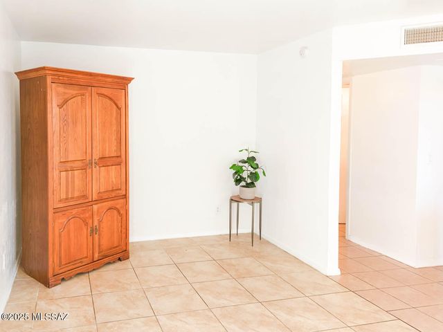 455 W Kelso St Apt 103, Tucson, AZ 85705