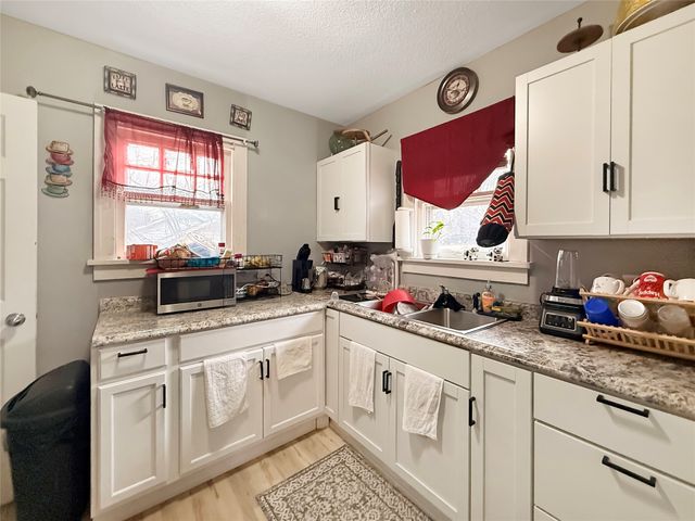 1211 56th Street, Des Moines, IA 50311