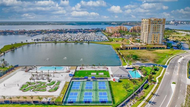 130 RIVIERA DUNES WAY 804, Palmetto, FL 34221