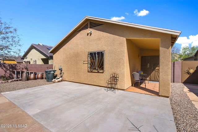 2400 E Camino Malcote, Tucson, AZ 85706