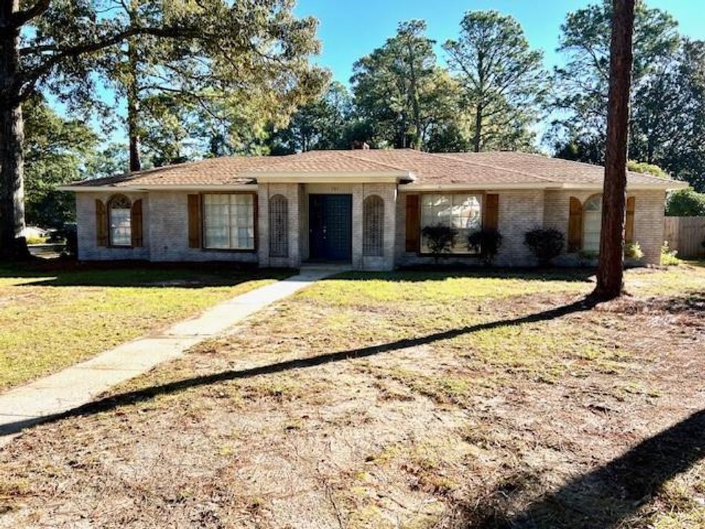 501 Huntleigh Way, Mobile, AL 36608