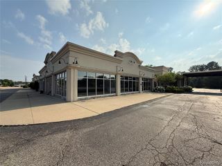 1537 E Pierson Road, Flushing, MI 48433