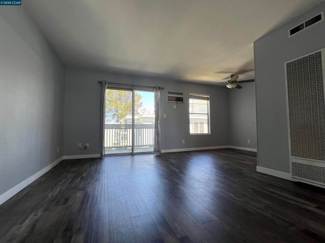 951 Bancroft Rd 212, Concord, CA 94518