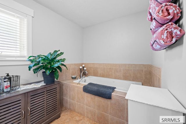 2649 Waterford Lane, Idaho Falls, ID 83401
