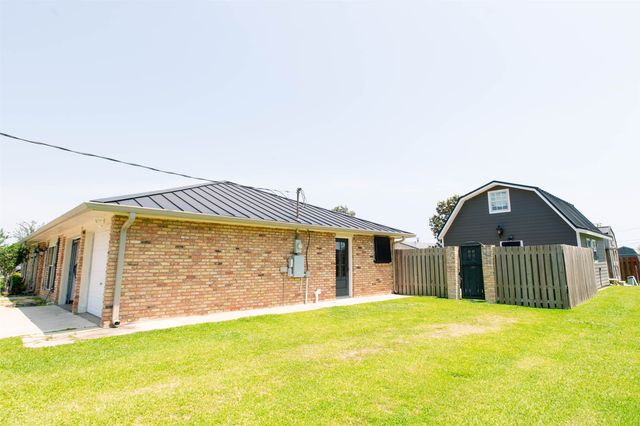 801 Hyland Drive, Lockport, LA 70374